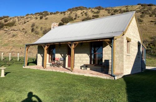 Hurunui House | Kingfisher cottage