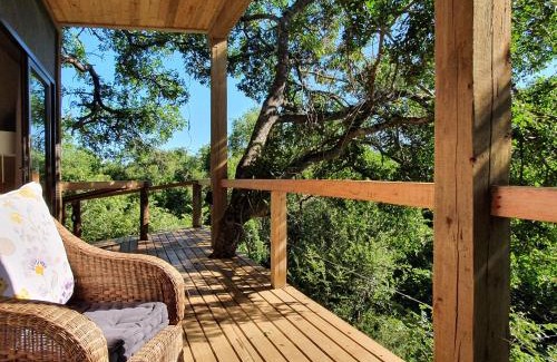 Thorny Bush Game Reserve Hotel | Kingfisher Creek Safari Lodge