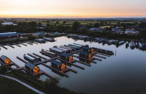 Huxley House | Kingfisher