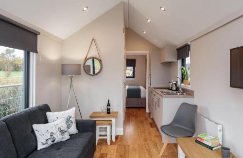 Huxley House | Kingfisher