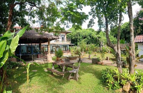 Sangkhla Buri House | Kingfisher House