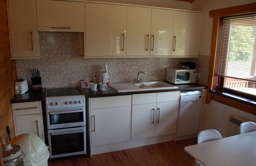 North Perrott Ski Chalet | Kingfisher Lakeside Lodge