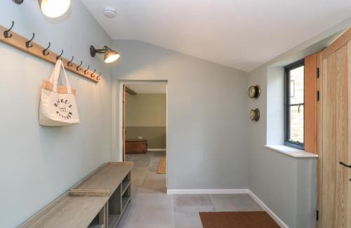 Bampton House | Kingfishers