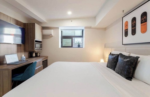 Gay Village Hotel | Kinghaus – Core Montreal Escape