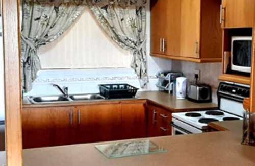 Kleinmond Apartment | KINGKLIP 2 - 2bedr/2bathr apartment, BBQ, near shopping center and main beach