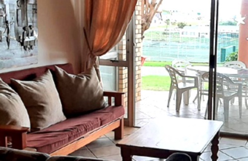 Kleinmond Apartment | KINGKLIP 2 - 2bedr/2bathr apartment, BBQ, near shopping center and main beach