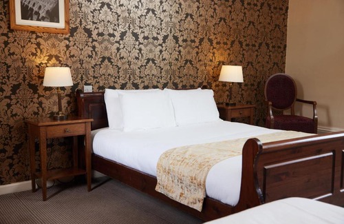 Westerham Hotel | Kings Arms Hotel by Greene King Inns
