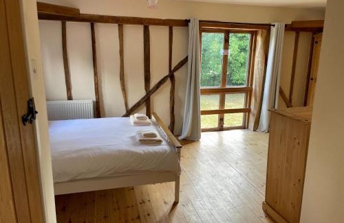 Great Saling House | Kings Barn - English Countryside Retreat