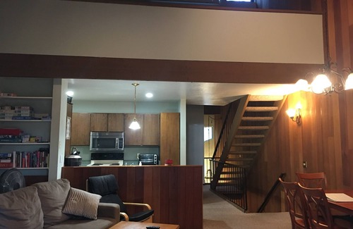 Kings Beach House | Kings Beach 2 bed townhouse minutes from Lake Tahoe and Northstar