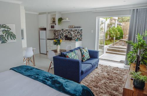 Humewood House | Kings Beach Guest House