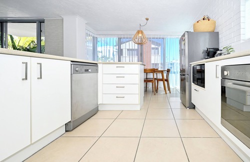 Moreton Bay Region Apartment | Kings Beach, only 30 metres to beach and shops!
