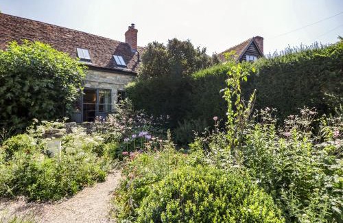 Broad Chalke House | Kings Cottage - North