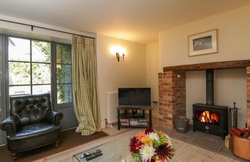 Broad Chalke House | Kings Cottage - South