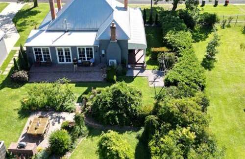 Uralla House | Kings Cottage Uralla