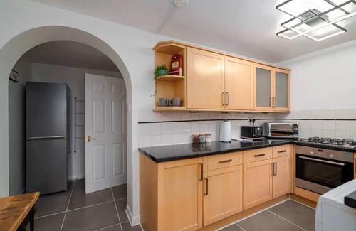 Camden Town House | Kings Cross 4BR House | Garden & Free Parking