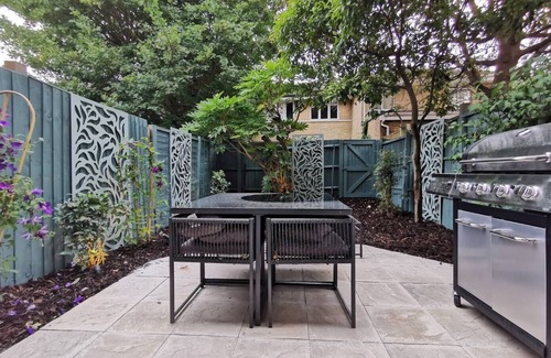 Camden Town House | Kings Cross 4BR House | Garden & Free Parking