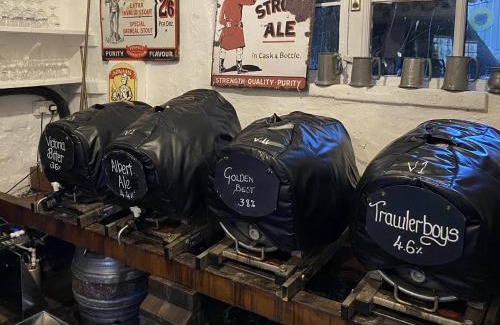 Laxfield Bed & Breakfast | Kings Head Low House