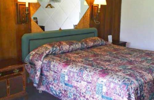 Strongsville Hotel | Kings Inn Cleveland
