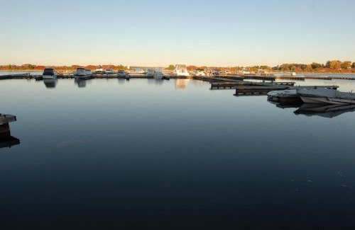 Orillia Hotel | Kings Inn Orillia