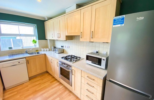 Huntingdon House | Kings Quarters - 4 Bedroom - Sapley Boutique Rooms