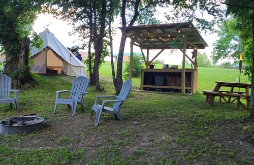 Eureka Springs RV Rental | Kings River Bell Tent Glamping