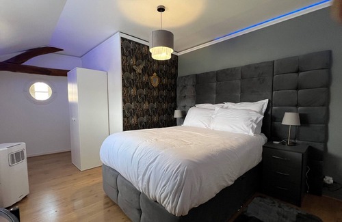 Saint-Germain-sur-Morin Villa | Kings Villa Near Disneyland Paris