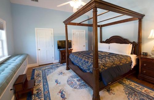 Marion Station Hotel | Kingsbay Mansion and Vacation Rental Houses