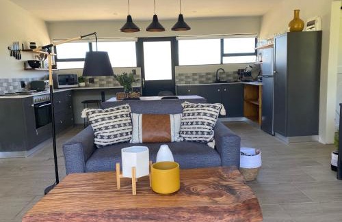 Dihlabeng Villa | Kingsbrook Pods