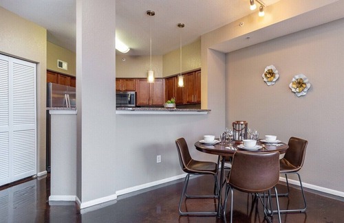 Channel District Apartment | Kingside ★ Channelside | 55 & 43” TV | Pool + Wifi
