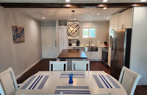 Saint Armands Key Condo | Kingston Arms 21B by FVC
