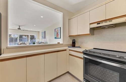 Saint Armands Key Condo | Kingston Arms in Sarasota
