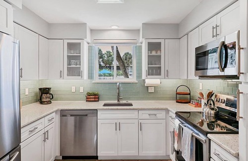 Saint Armands Key Condo | Kingston Arms - Sarasota