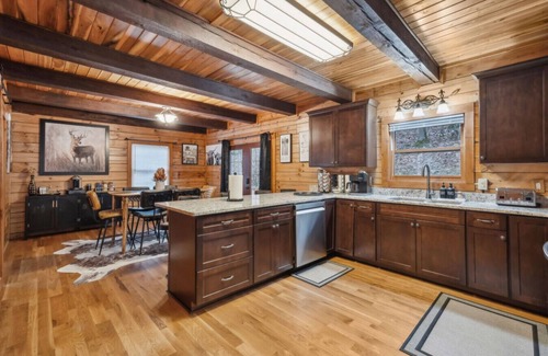 Kingston Springs Cabin | Kingston Cabin 30 mins from Downtown Nashville