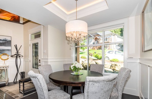 Eastern Hillsides House | Kingston House - Private, Luxurious Living, Full of Amenities