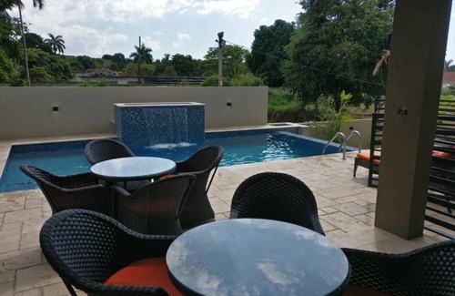 Eastwood Park House | Kingston View Vacay Casa 1