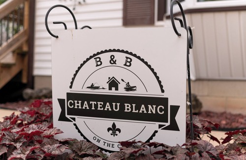 Kingsville Cottage | Kingsville - Chateau Blanc On The Creek. Where the water meets the wine.