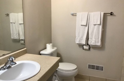 Thunder Bay Hotel | Kingsway Inn Motel