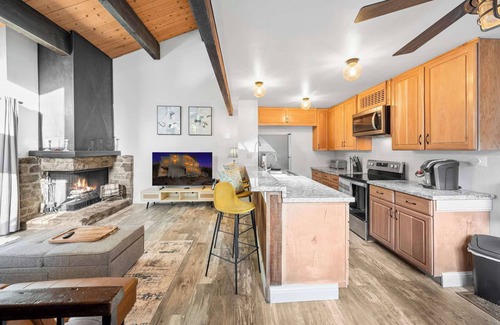 Kings Beach Condo | Kingswood Village Escape – For 4