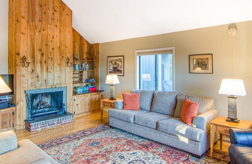 West Hartford Apartment | Kingswood Vista 10F