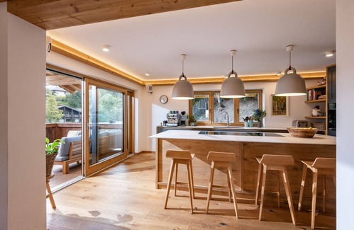 Kitzbuehel Ski Chalet | Kinkara Lodge - 3 Bedroom House in the heart of Kirchberg