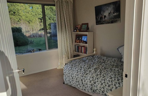 Kinloch House | Kinloch Beautiful 4 bed 2 Bath House With Lake and Mountain Views!