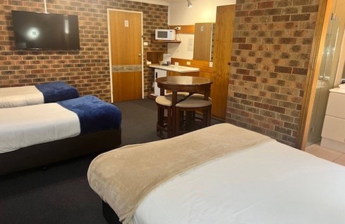 Cooma Hotel | Kinross Inn
