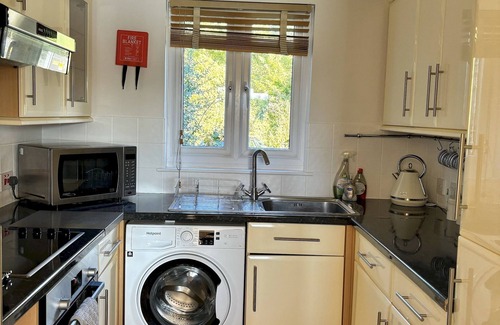 South Cerney Ski Chalet | Kinsale Lodge · Cotswolds Lakeside - Spring Lake