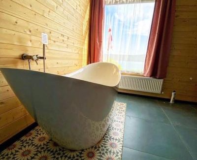 Vedzebi Ski Chalet | Kinta house on lake Sioni