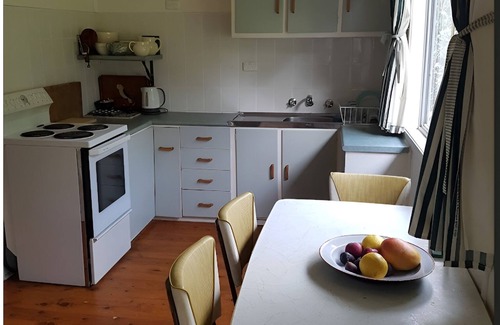 Kioloa House | Kioloa - Fibro Freedom - Simple Mid-Century House. nBeaches out your back door!