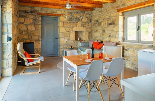 Kamilari Apartment | Kipos, Pano Apartment on the outskirts of Kamilari (Metochi)