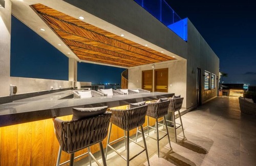 Colonia Centro Condo | Kippal Penthouse| Unwind in Style