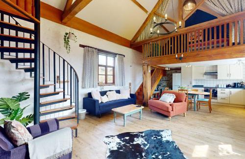 Hawkridge House | Kiri and Norton - joint booking