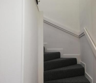 Kirkcaldy Apartment | Kirkcaldy High Street Modern studio