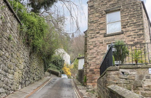 Matlock Bath Cottage | KIRKHAM HOUSE, pet friendly, with hot tub in Matlock Bath